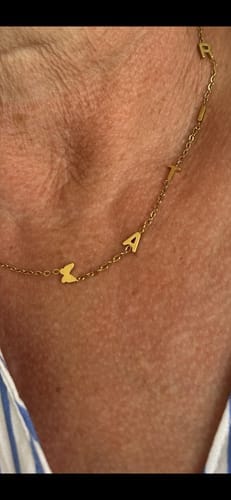 Customer photo review of Egyedi, oldalirányú, monogramos nyaklánc