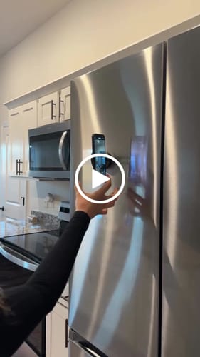 Customer video review of 360° MagPro Magnetic Phone Holder by Casence