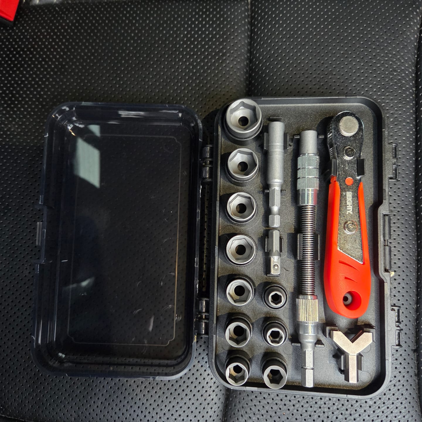 Customer photo review of 80Eighty® Ratcheting ScrewDriver Set