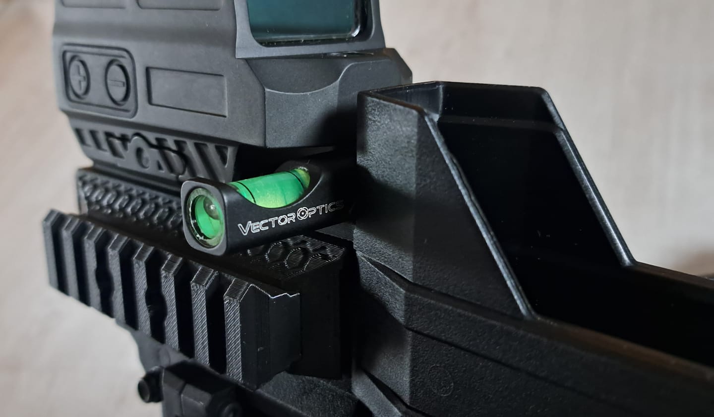 Customer photo review of Vector Optics SCACD-20 Wasserwaage zur Montage an 21mm Weaver
