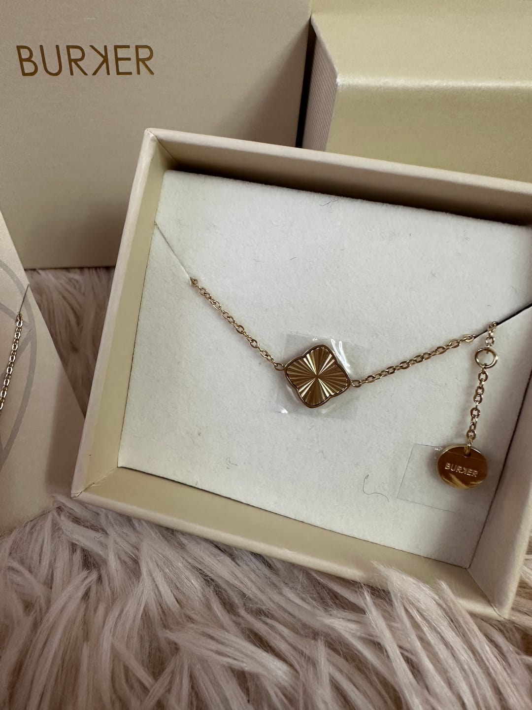 Customer photo review of Flora Gold Bracelet