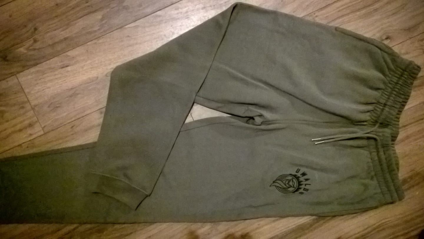Customer photo review of Uwaldu - Bio Unisex Jogginghose mit der beliebten Uwaldu Eule