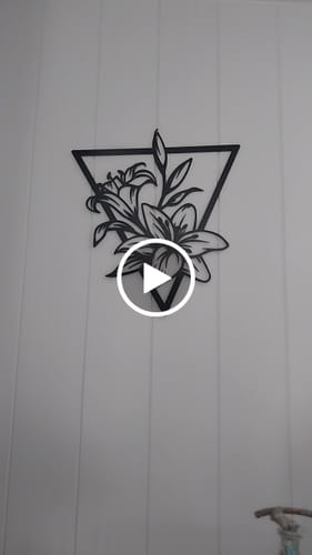 Customer video review of Lily Wall Art