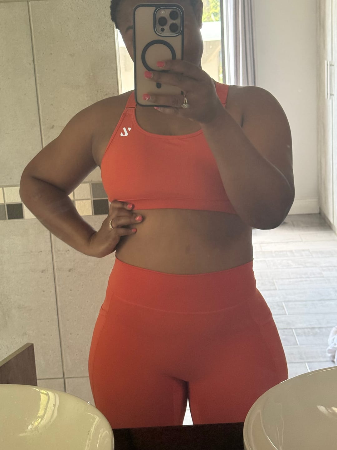 Customer photo review of Adjustable Strap High Impact Sports Bra & Pocket Leggings Set
