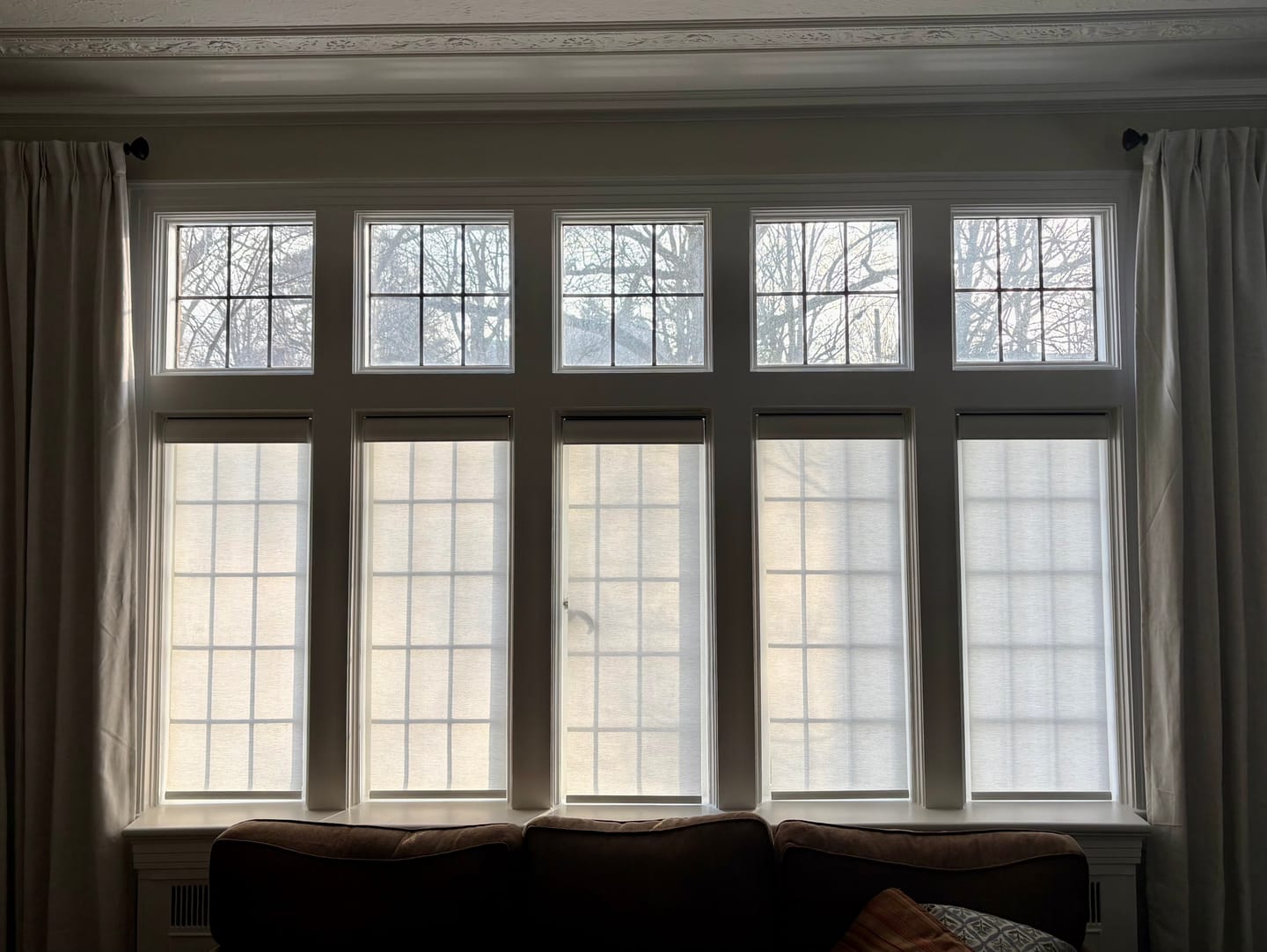 Customer photo review of SmartWings Motorized Light Filtering Roller Shades 70% Blackout Safari