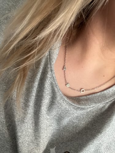 Customer photo review of Egyedi, oldalirányú, monogramos nyaklánc