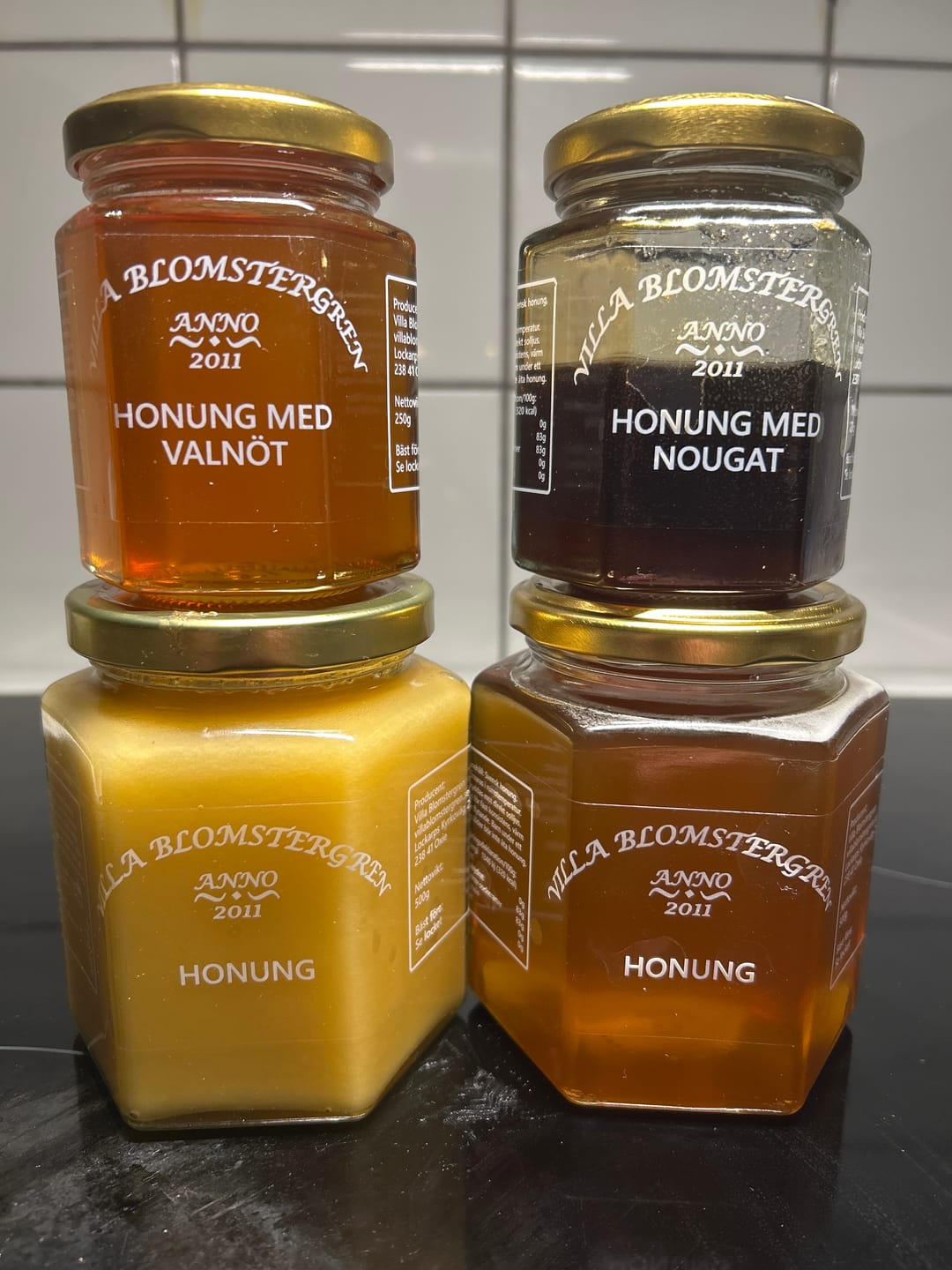 Customer photo review of Höstens honungspaket – 5 burkar honung + honungspinne (säsongsprodukt)