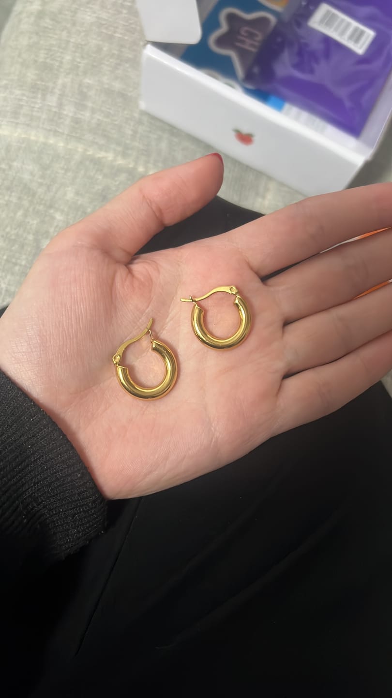 Customer photo review of Aretes Olivia