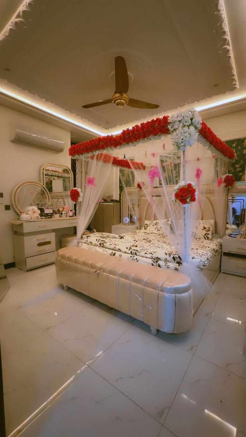 Customer photo review of DEWDROP Comforter Set- 7 Pcs