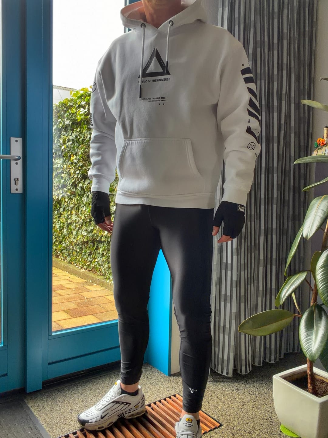 Customer photo review of Elegant Leggings shine men