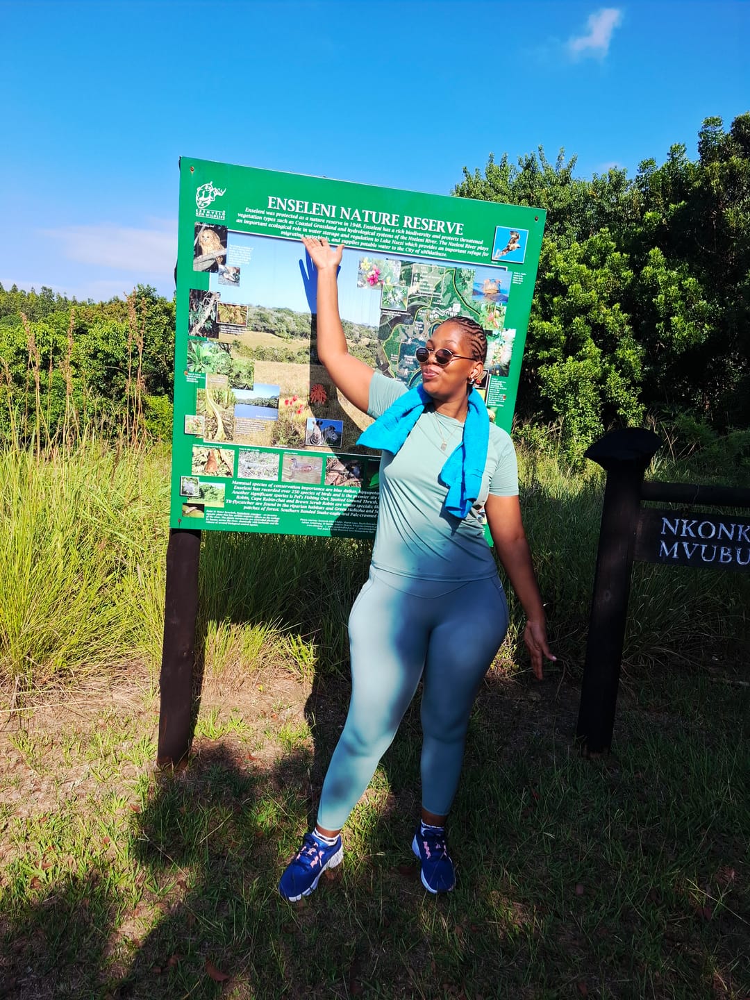 Customer photo review of High Waisted Tummy Control Butt Lifting Leggings with Pockets