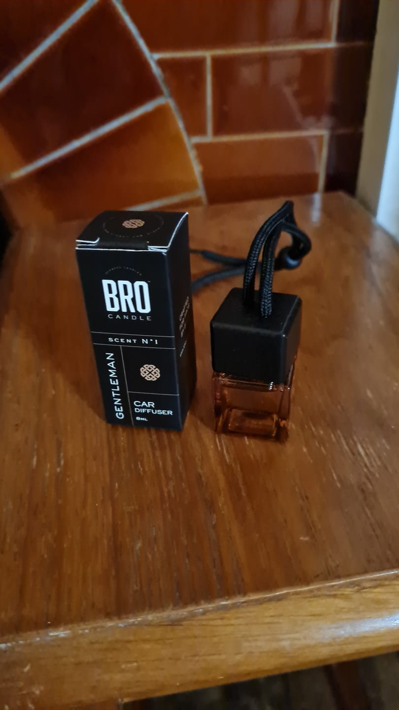 Customer photo review of The Gentleman Car Diffuser