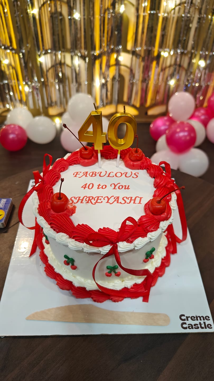 Customer photo review of Cherry Vintage Cake