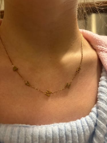 Customer photo review of Egyedi, oldalirányú, monogramos nyaklánc