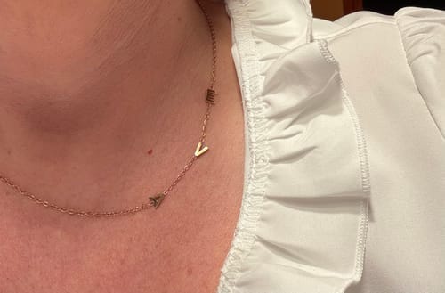 Customer photo review of Egyedi, oldalirányú, monogramos nyaklánc