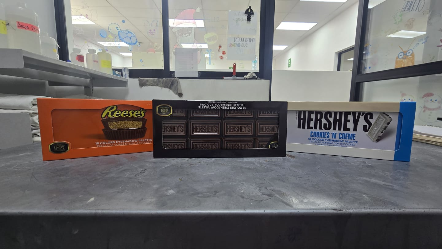 Customer photo review of Paleta de Sombras 18 tonos  "Reese's"