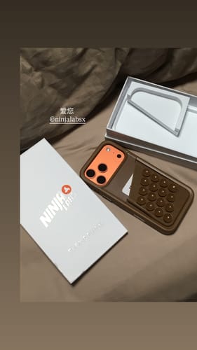 Customer photo review of Octo Pouch - iPhone 17