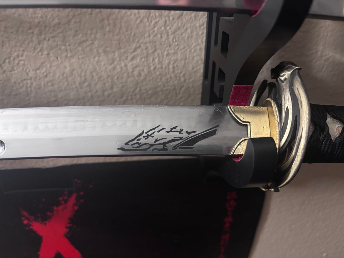 Customer photo review of Katana – Ghost of Yōtei Lone Wolf T10 Clay Tempered Blade | 羊蹄山の魂 孤狼