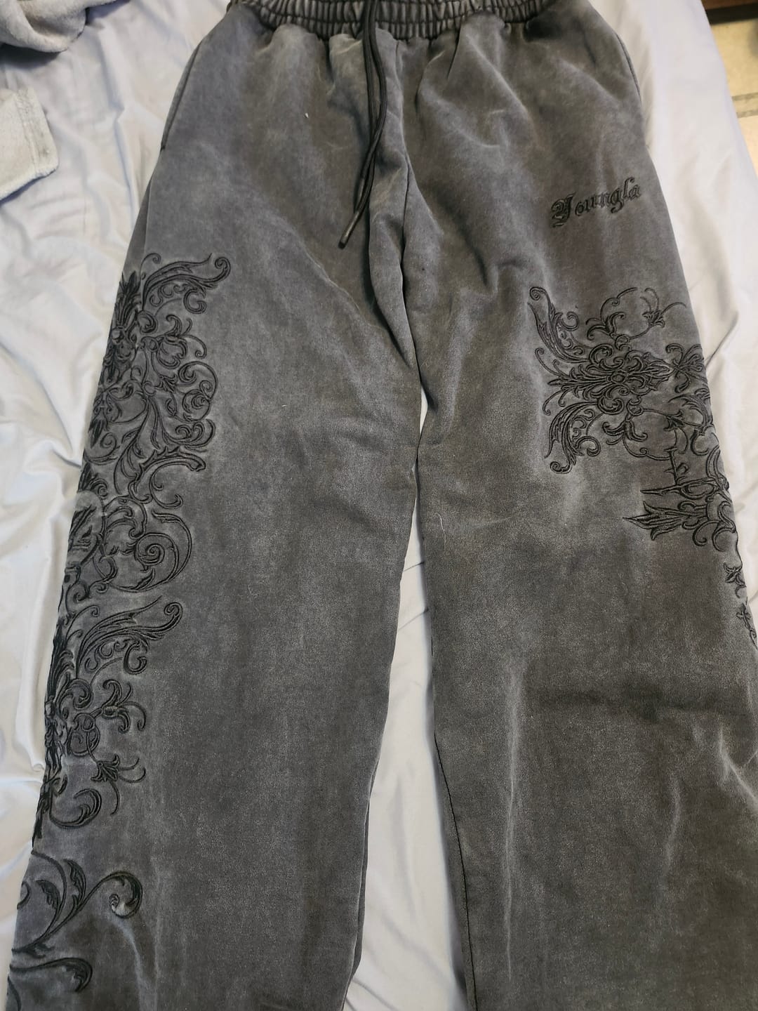 Customer photo review of 2061 - Threadmark Sweats