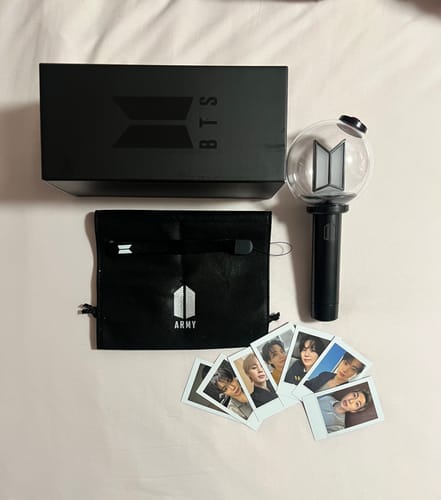 Customer photo review of BTS OFFICIAL LIGHT STICK VER.4