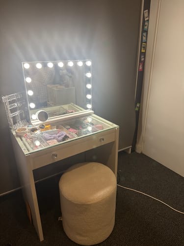 Customer photo review of Electra Vanity Table “Diamond”