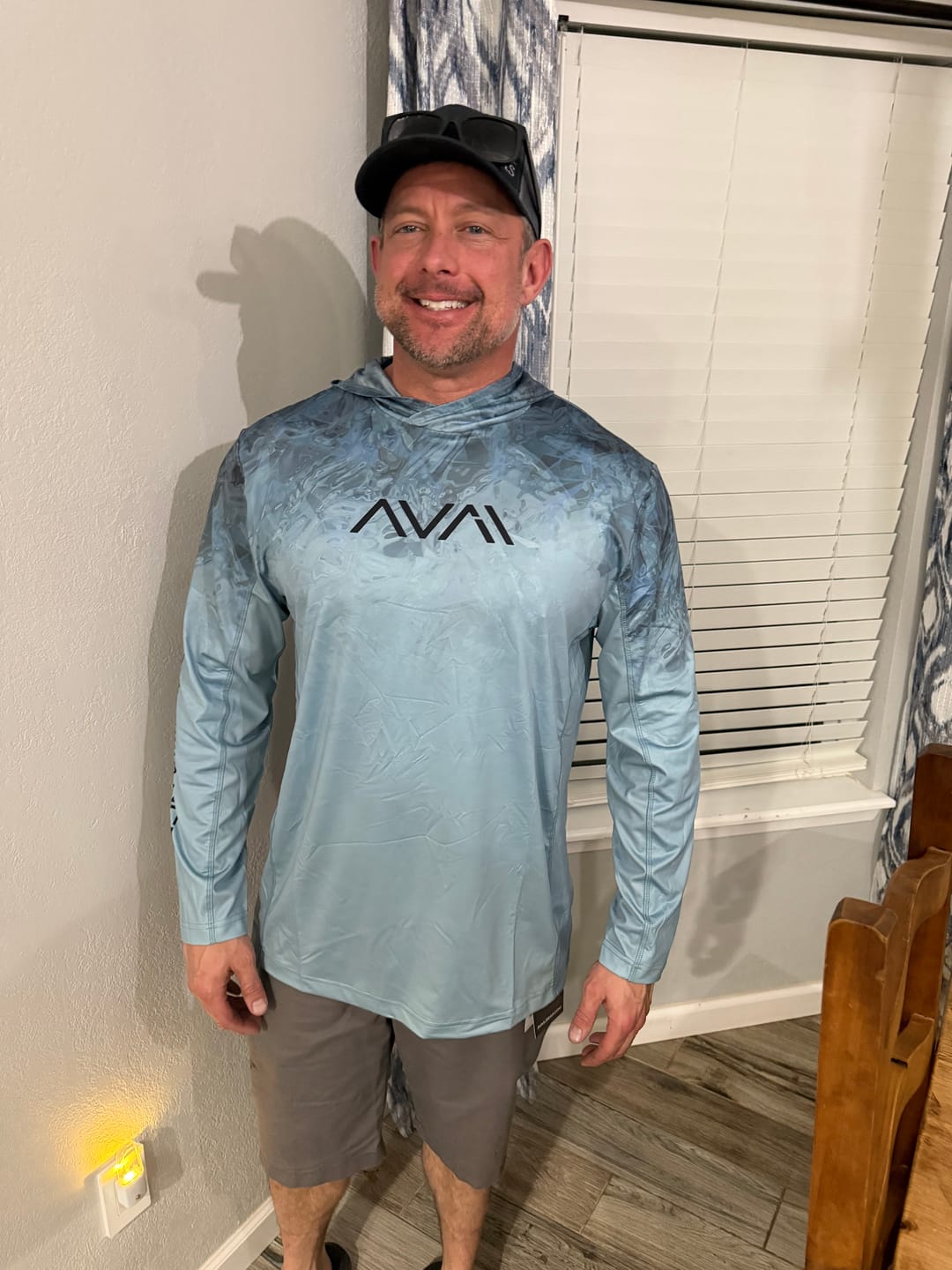 Customer photo review of GT 2.0 Hooded Fade Long Sleeve Performance Shirt