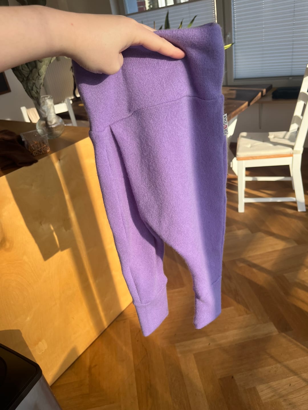 Customer photo review of Kaschmir Mitwachshose Lila