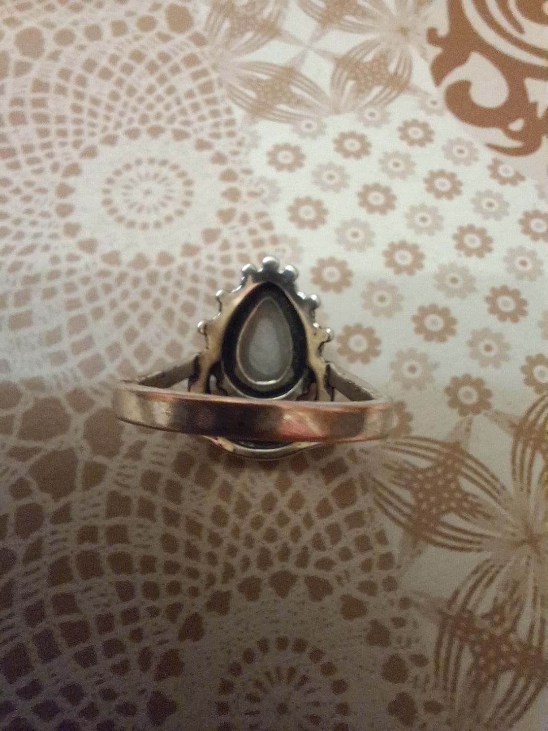 Customer photo review of Bague "Lune Intuitive" en Pierre de Lune & Argent