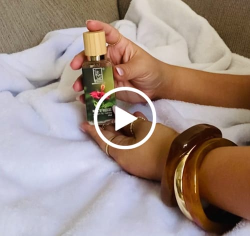 Customer video review of Magic Of Hibiscus