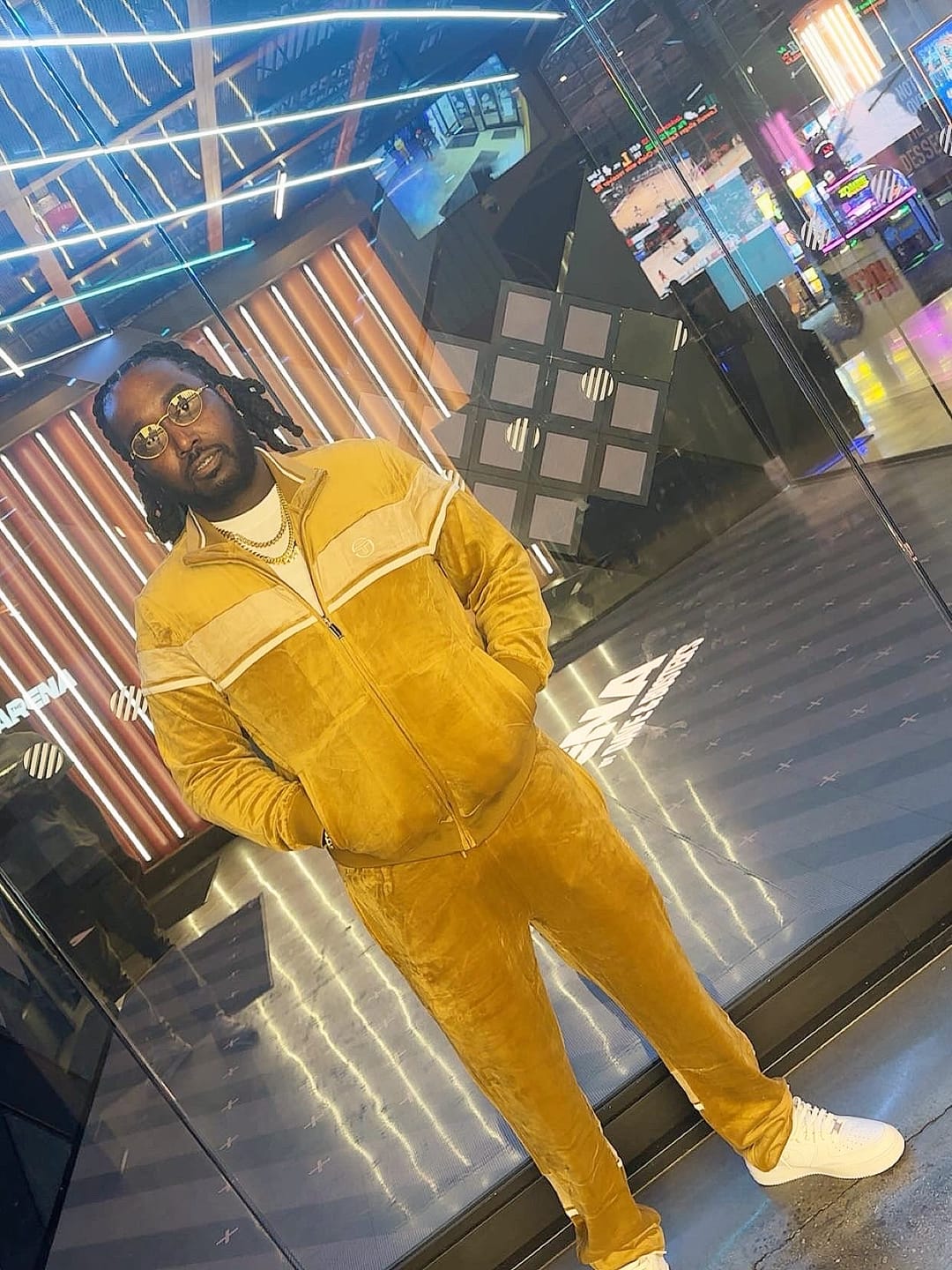 Customer photo review of Damarindo Velour Track Jacket- Bronze Brown