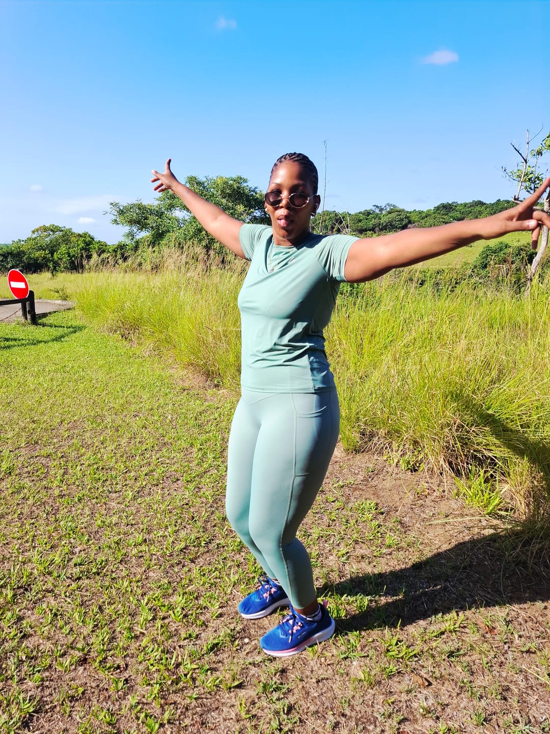 Customer photo review of Active Performance T-Shirt Breathable Stretch Gym Top