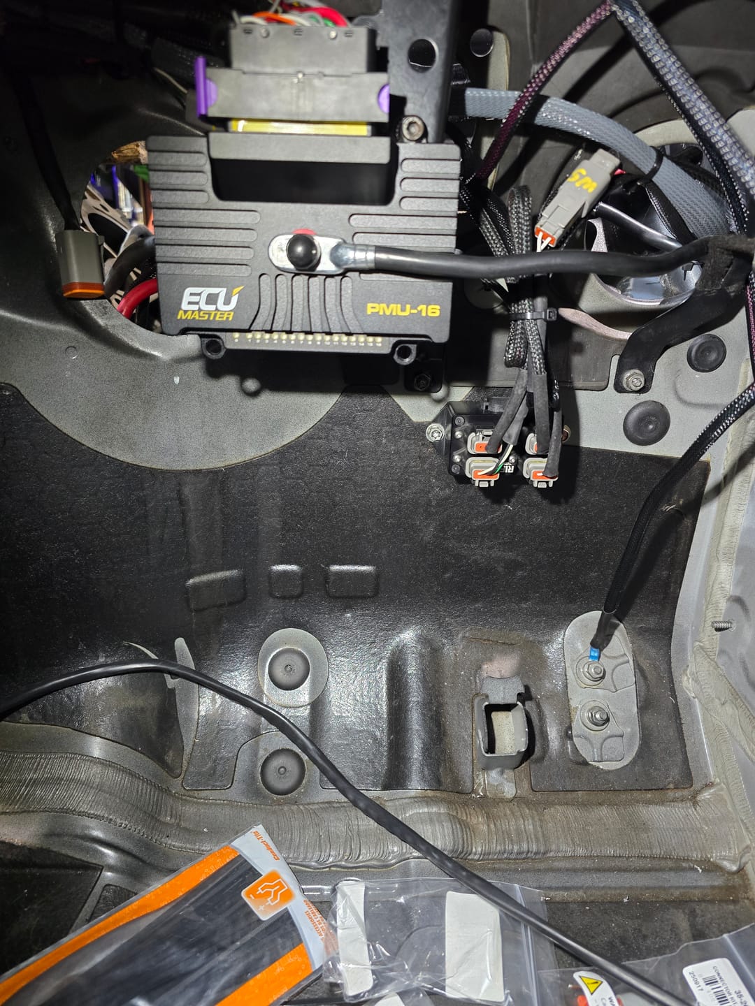 Customer photo review of RIFE DTM 4 Sensor Hub (5v and Sensor Ground Distribution)