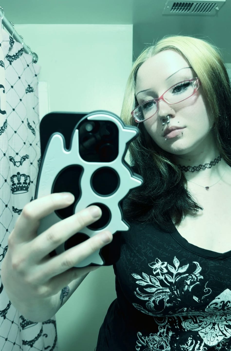 Customer photo review of Knux Case