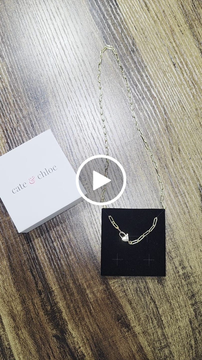 Customer video review of Tammy 18k White Gold Plated Paperclip Chain Necklace