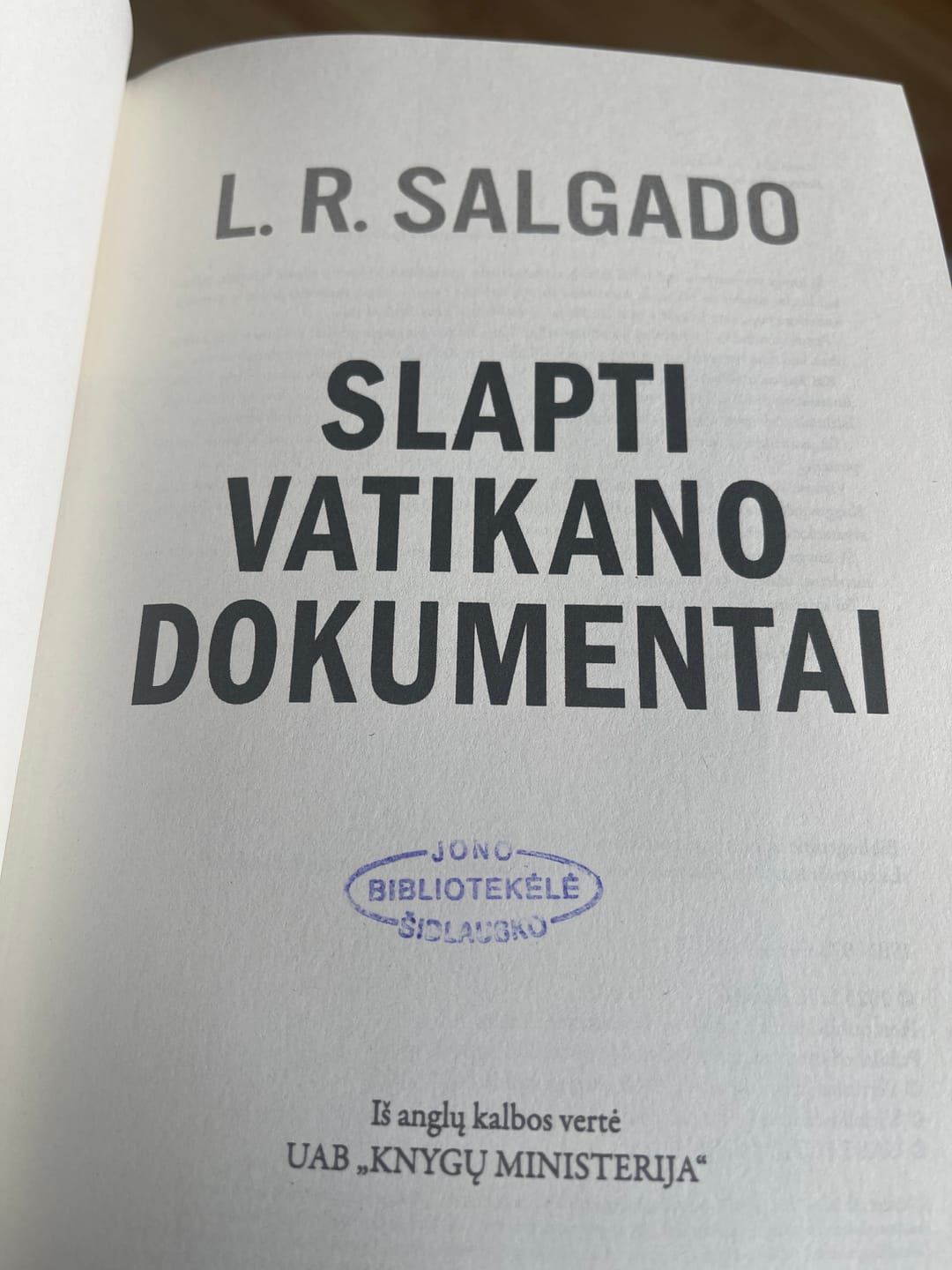 Customer photo review of Slapti Vatikano dokumentai: ką slepia Šventasis Sostas – nuo milijardų vagysčių iki užsakomųjų žmogžudysčių (ir įtakingas lietuvis centre!)
