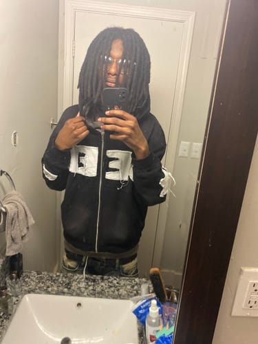 Customer photo review of SEEK ZIPUP