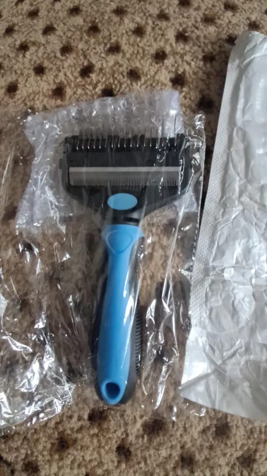 Customer photo review of 3-in-1 Pet Hair Removal Brush
