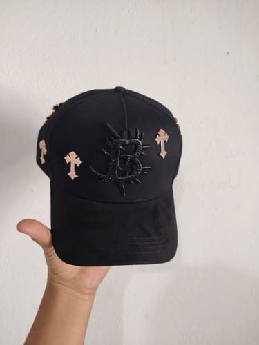 Customer photo review of BARBAS HATS B CROSS 24K ROSE GOLD