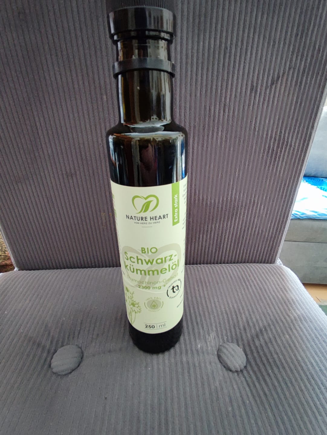 Customer photo review of BIO Schwarzkümmelöl 2300+ Thymochinon ungefiltert 250 ml