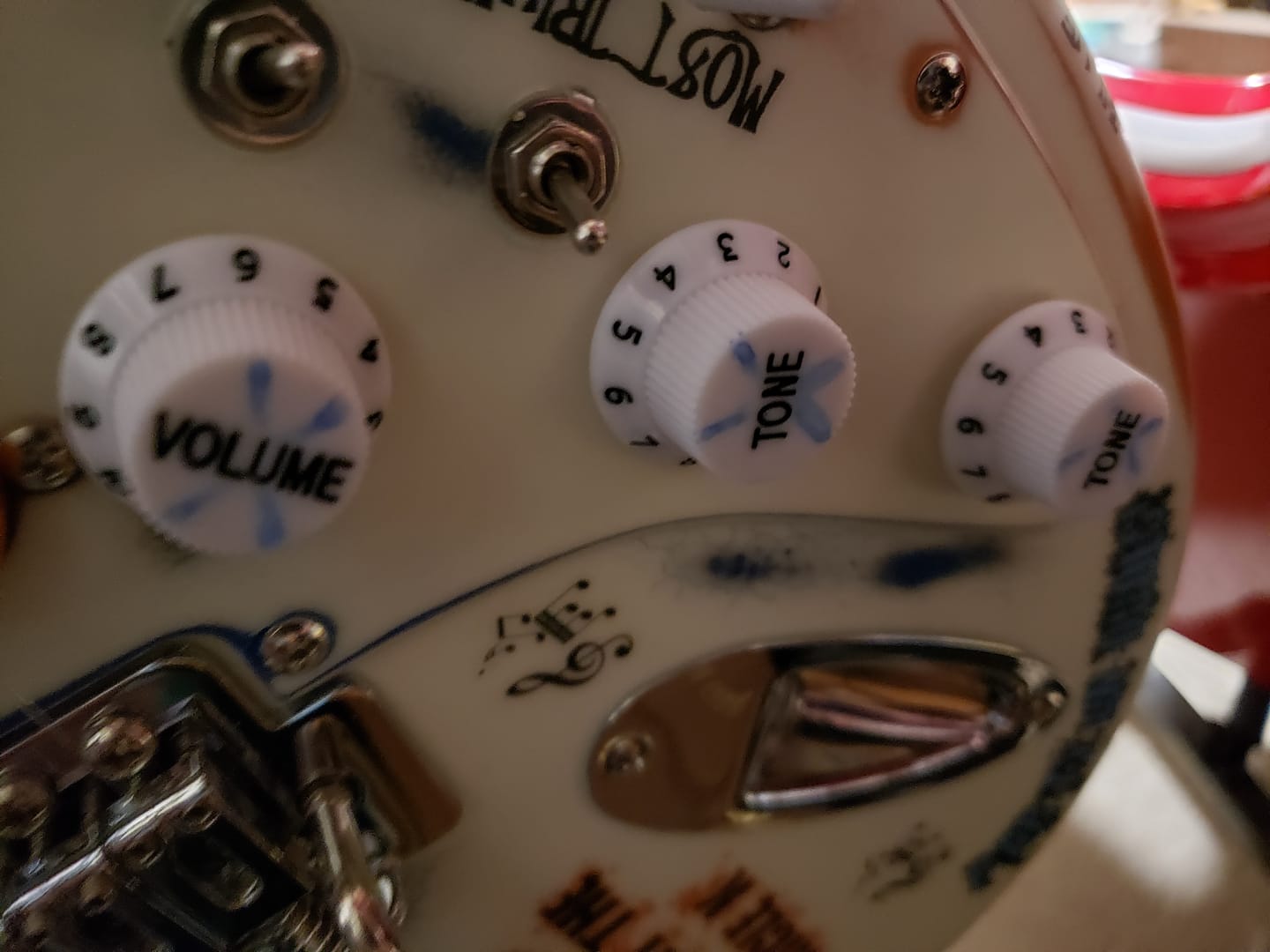 Customer photo review of Stratocaster Electric Guitar Knobs - Multi Colors-White