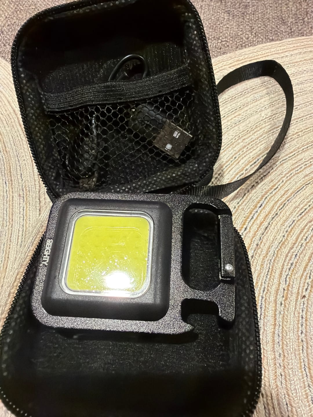 Customer photo review of 80Eighty® Mini 3-1 Flashlight Keychain