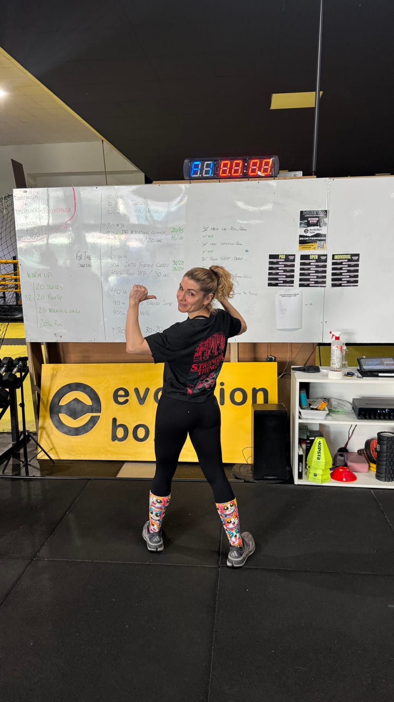 Customer photo review of STRONGER THINGS - MUJER
