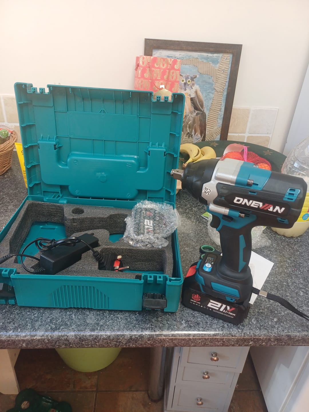 Customer photo review of ONEVAN 1/2" 1800N·m Torque Brushless Cordless Impact Wrench | For Makita 18V Battery