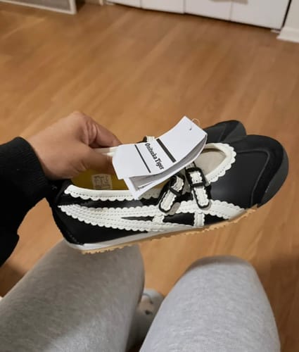 Customer photo review of Onitsuka Tiger Mexico 66 TGRS Black Cream