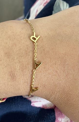 Customer photo review of Személyre szabott névkarkötő