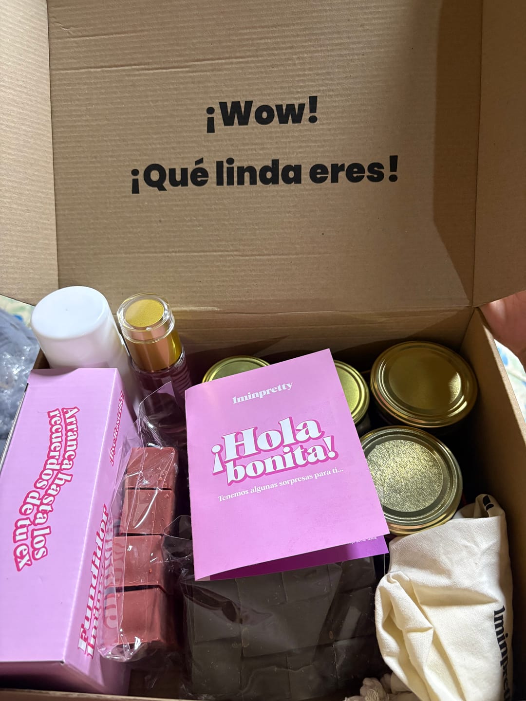 Customer photo review of Kit 1minpretty: 2 tarros de cera + fundidor + refill + exfoliante + crema pepino + agua rosas + talco para depilar con envío gratis mx