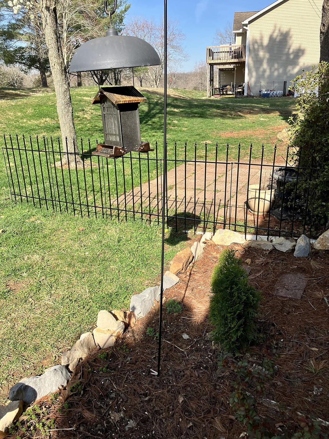 Customer photo review of Metal Garden Fence 60×60cm, 5 Panels (3m), No-Dig Dog & Flower Bed Fence