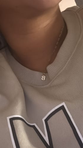 Customer photo review of Pave Letter Mini Teresa Kette 14K Vergoldet