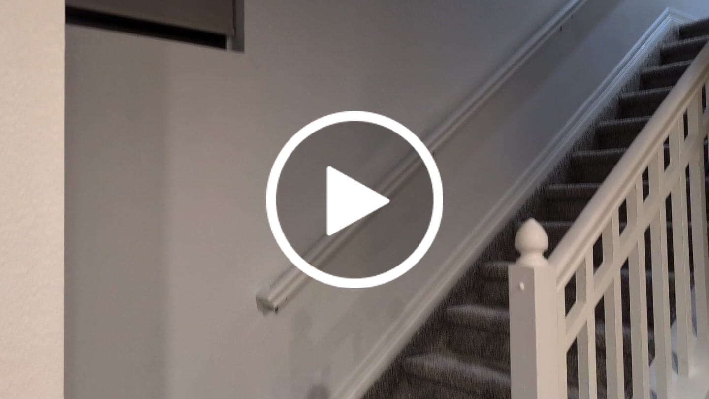 Customer video review of SmartWings Motorized Light Filtering Roller Shades 70% Blackout Linen
