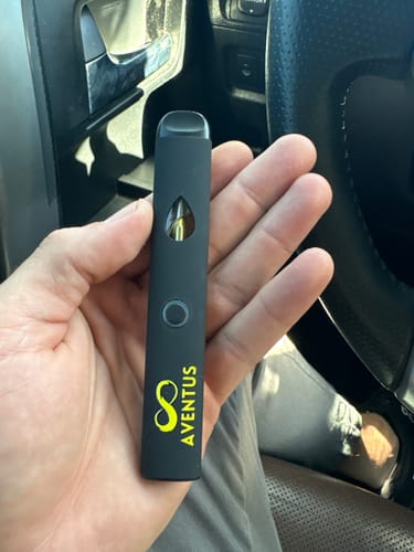 Customer photo review of Disposable Vape 2G Delta 9 Green Crack Indica